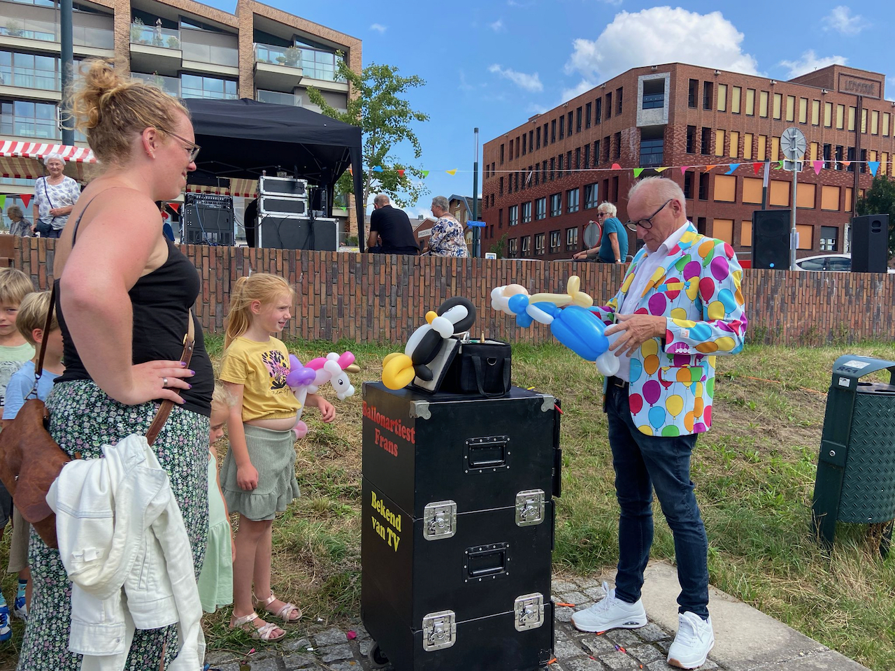 f5f9916a-7ba5-4d4c-b5cb-54819e1a3685-1